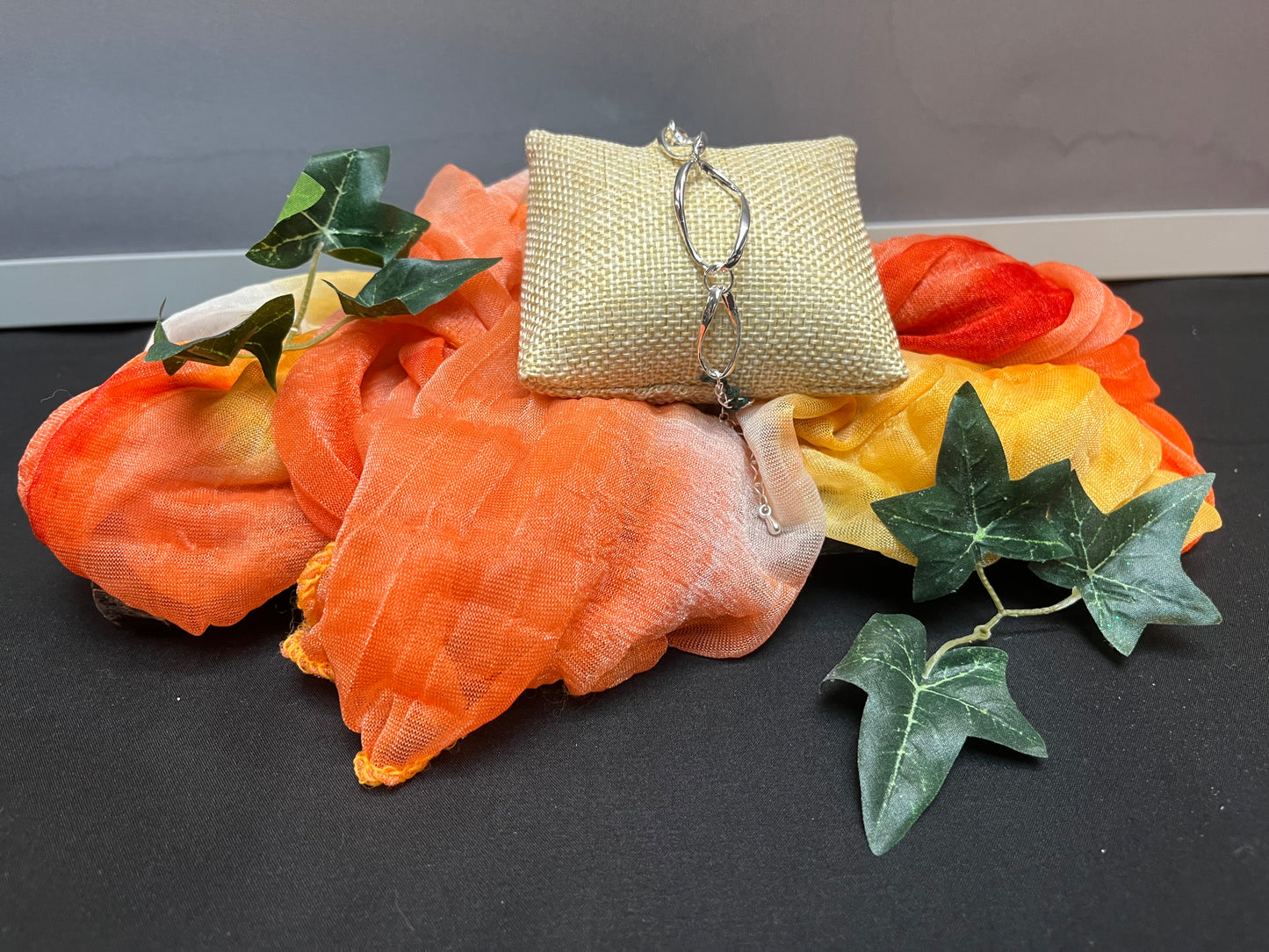 Silver loop bracelet