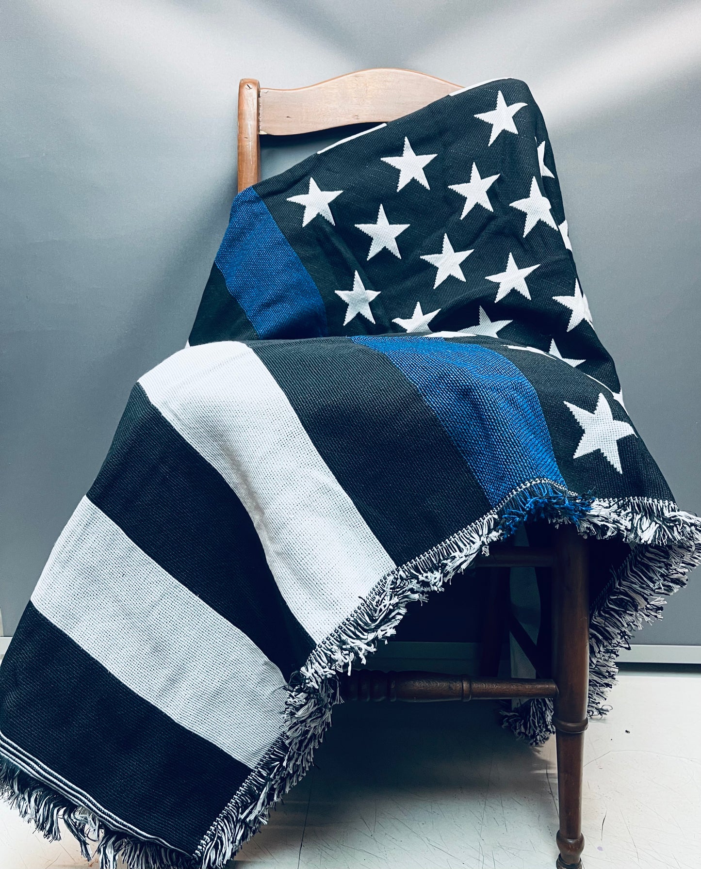 Thin blue line throw blanket