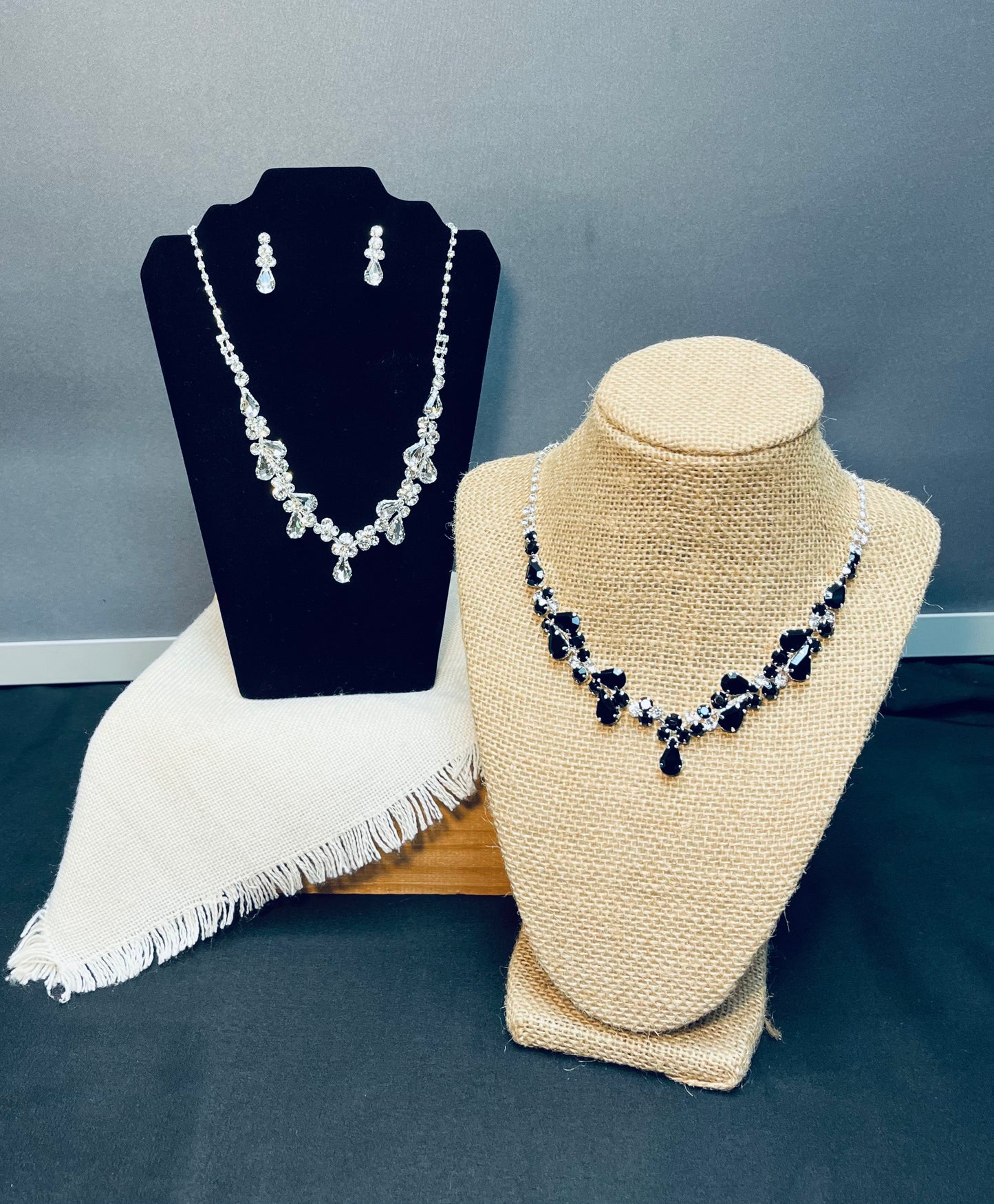 Jeweled necklace w/ earrings
