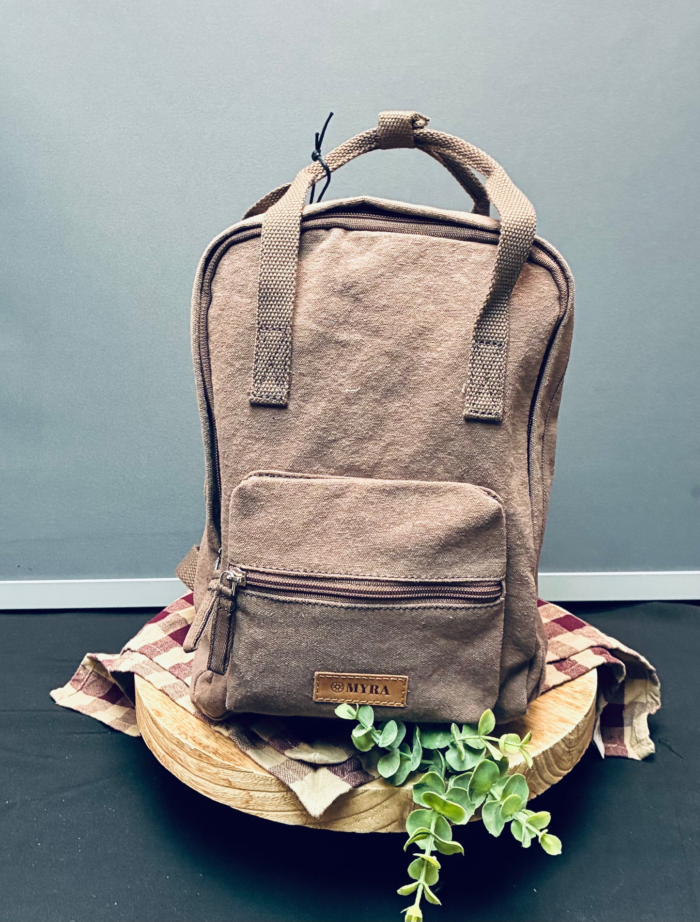 Silent dune cotton backpack in khaki taupe