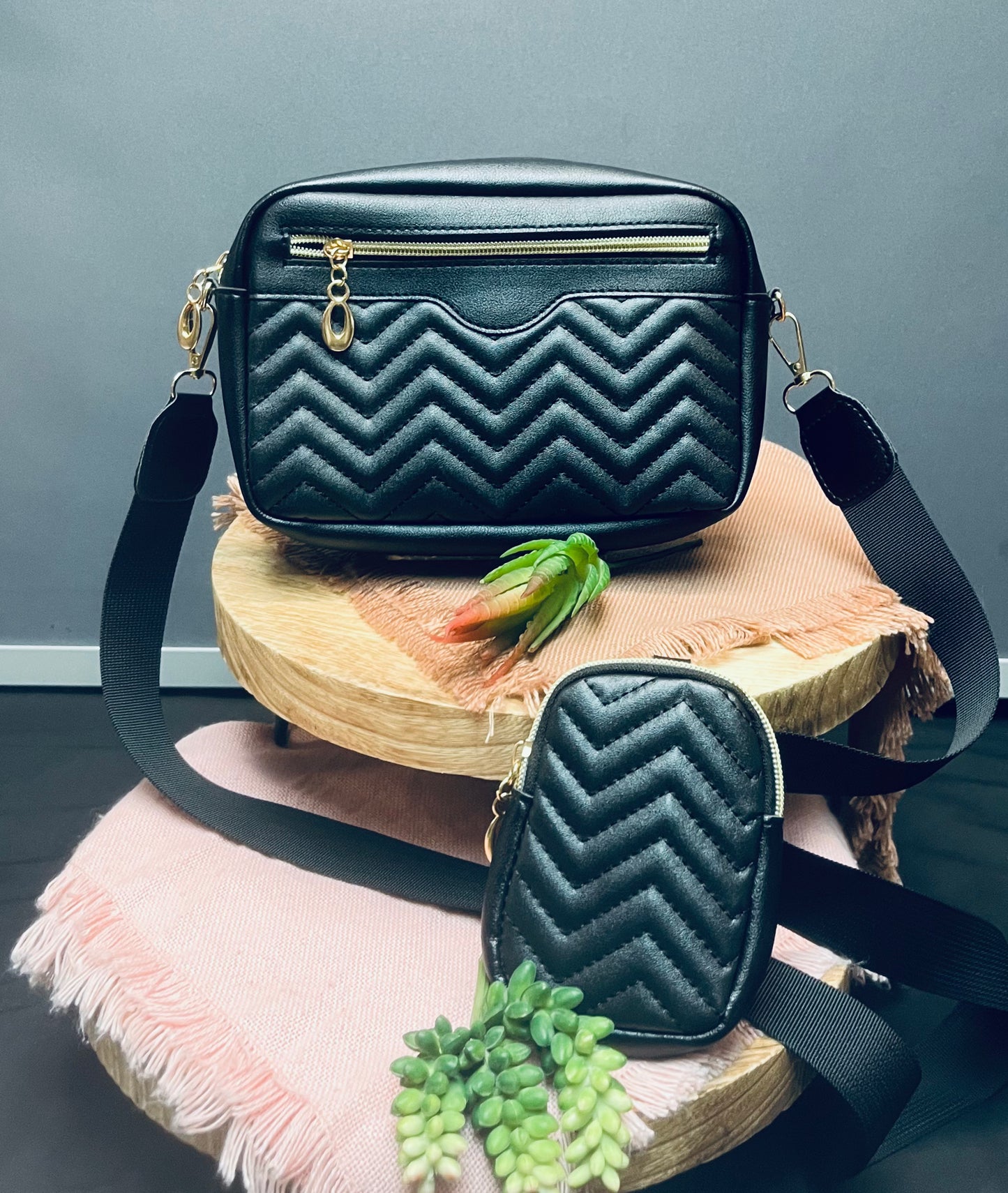 Blk purse with matching coin purse attached