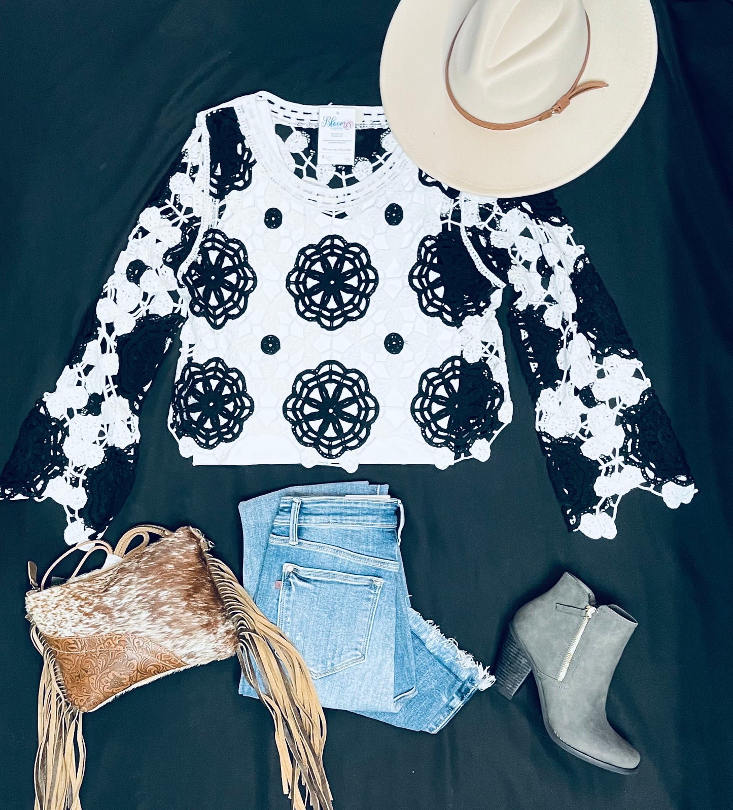Blk and white crochet top