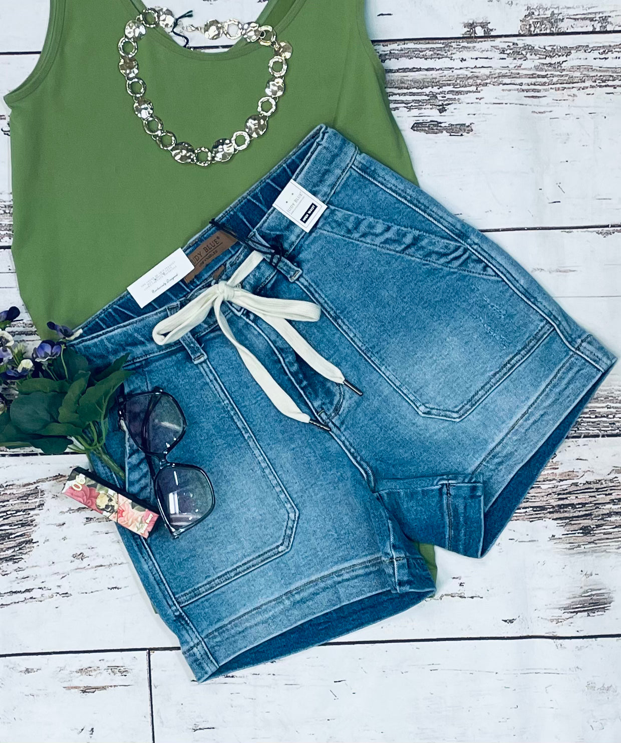 String tie high waisted shorts