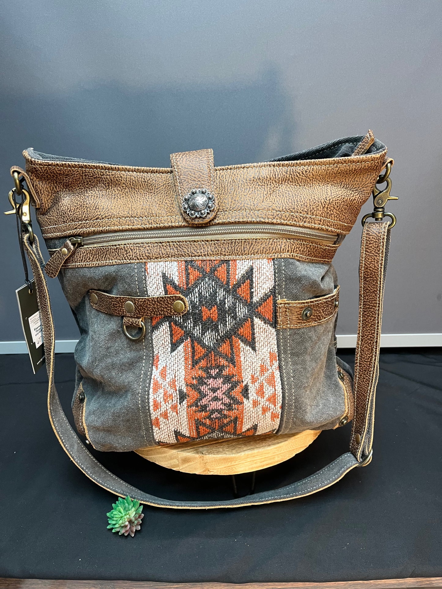 Pueblo Horizon shoulder bag