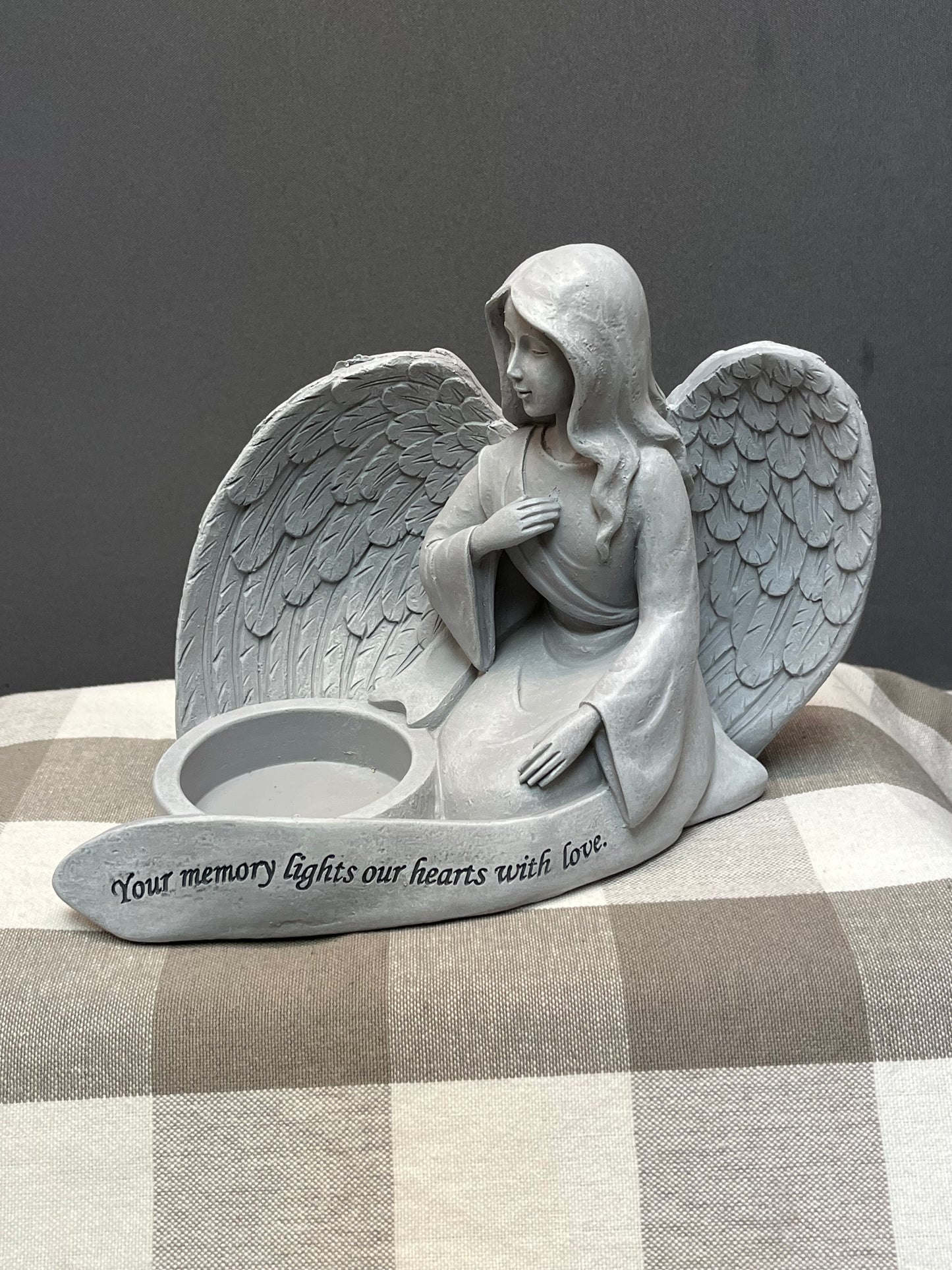 Angel tee light holder
