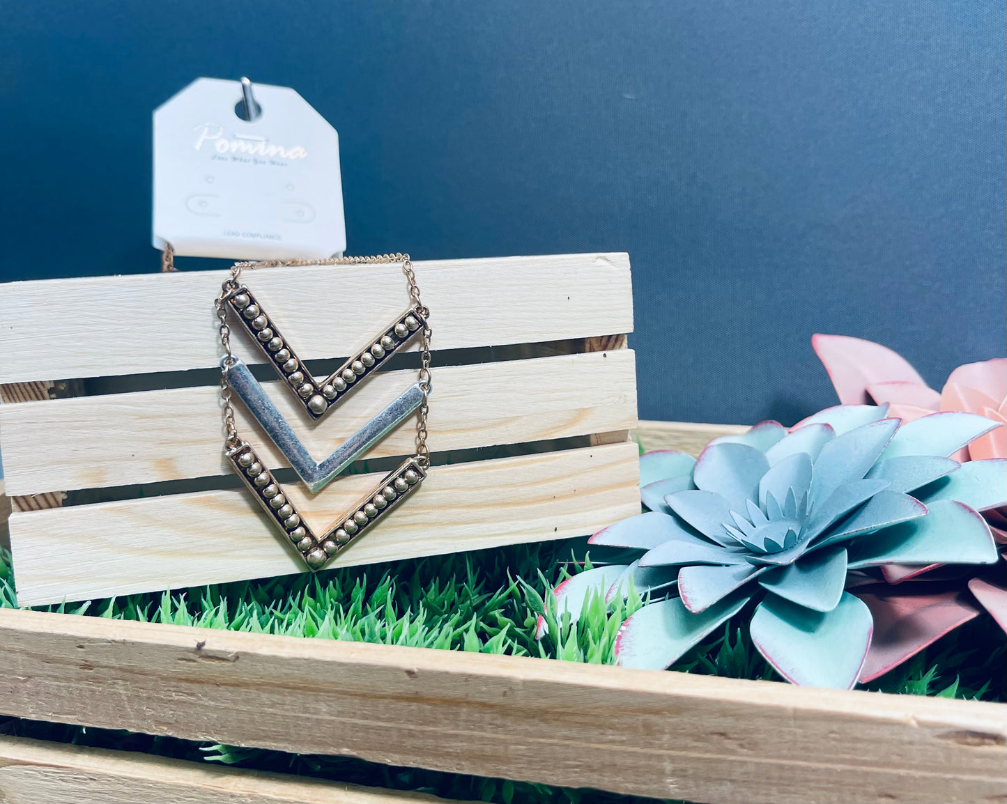 Arrow long necklace