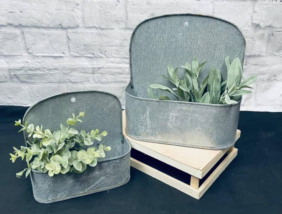 Large Wall Tin - greens not included