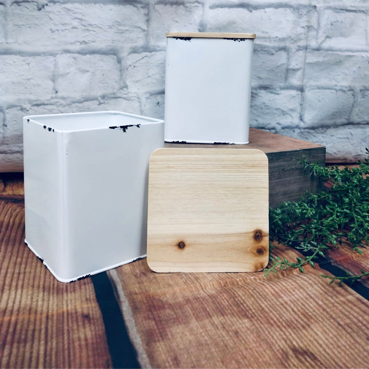 Metal canister with wooden lid