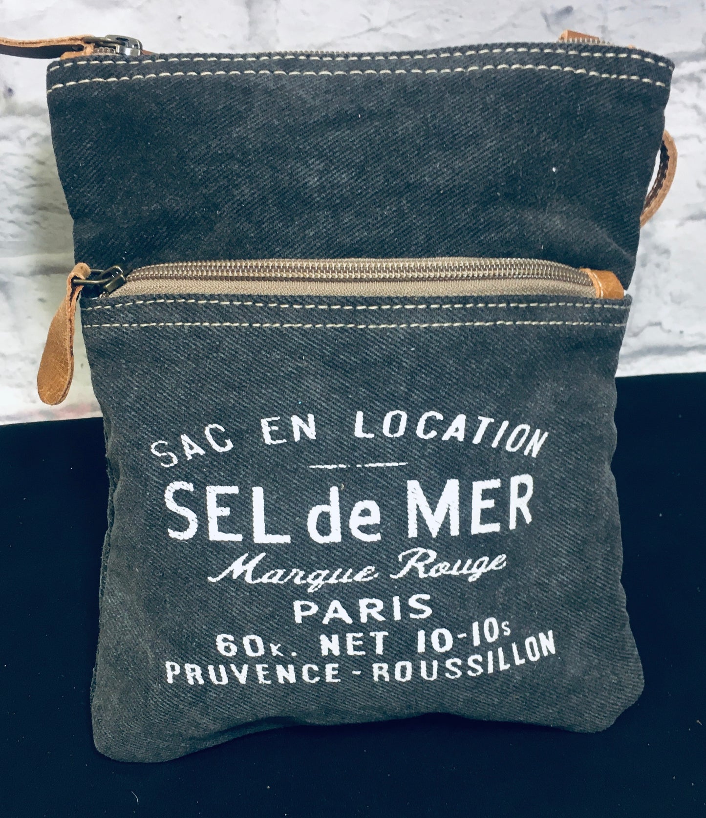Petit gray crossbody