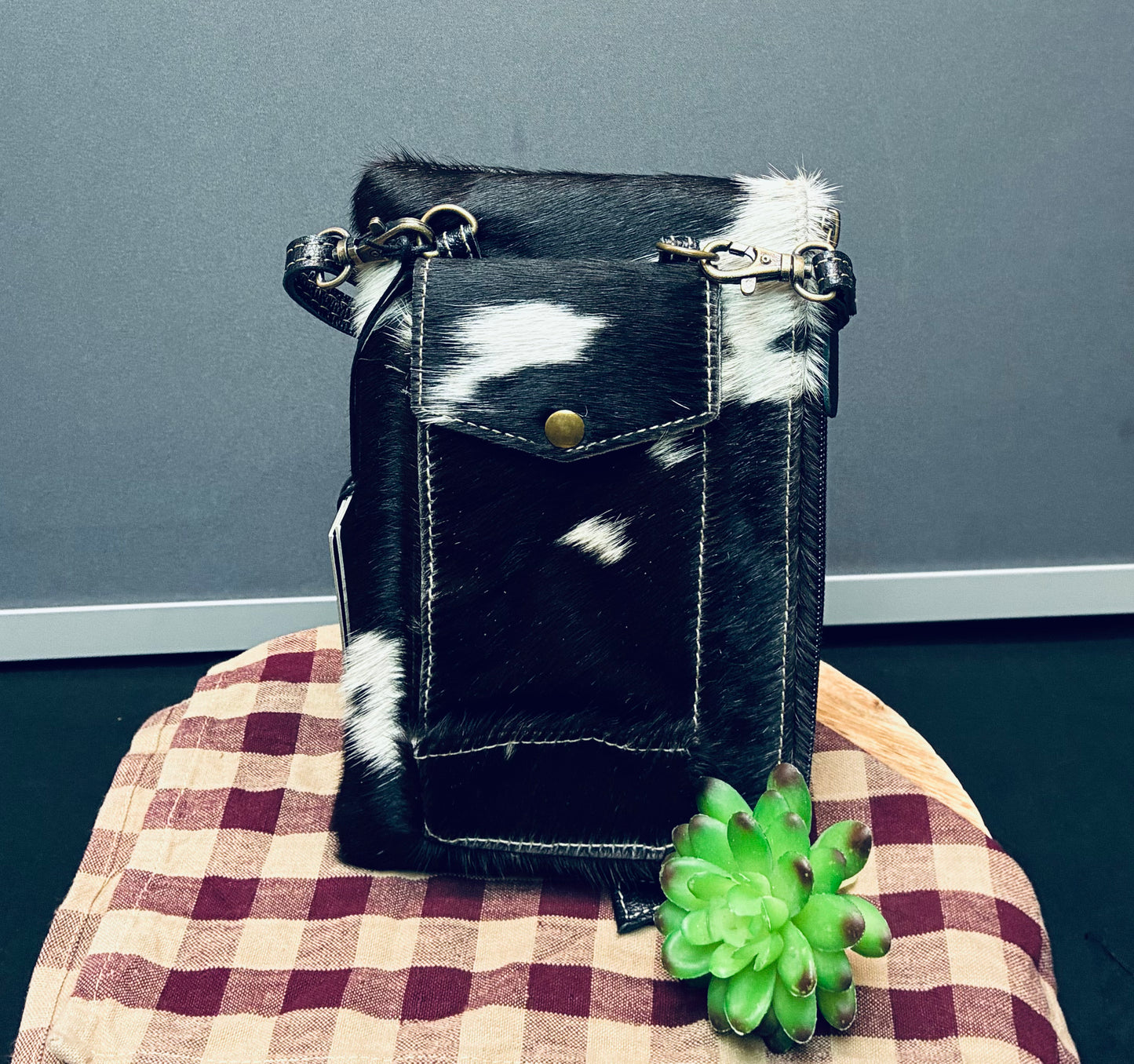 Wild chic phone case bag in blk and white