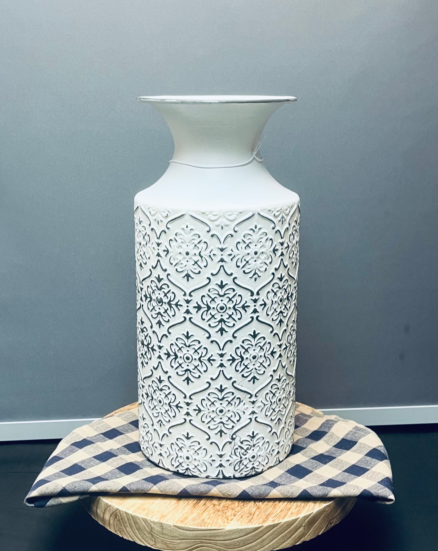 White and gray tile pattern vase