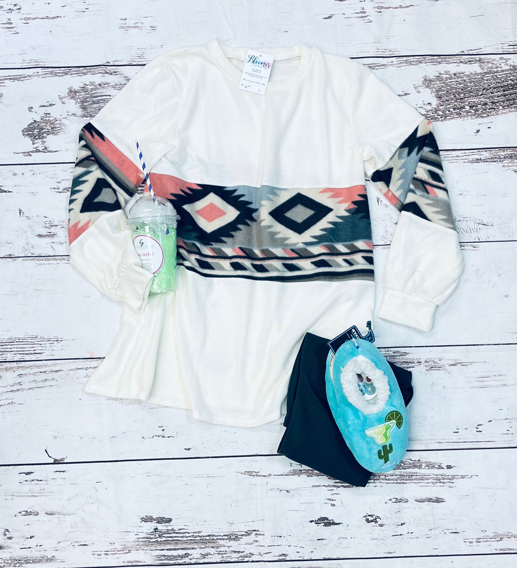 Aztec lightweight pullover