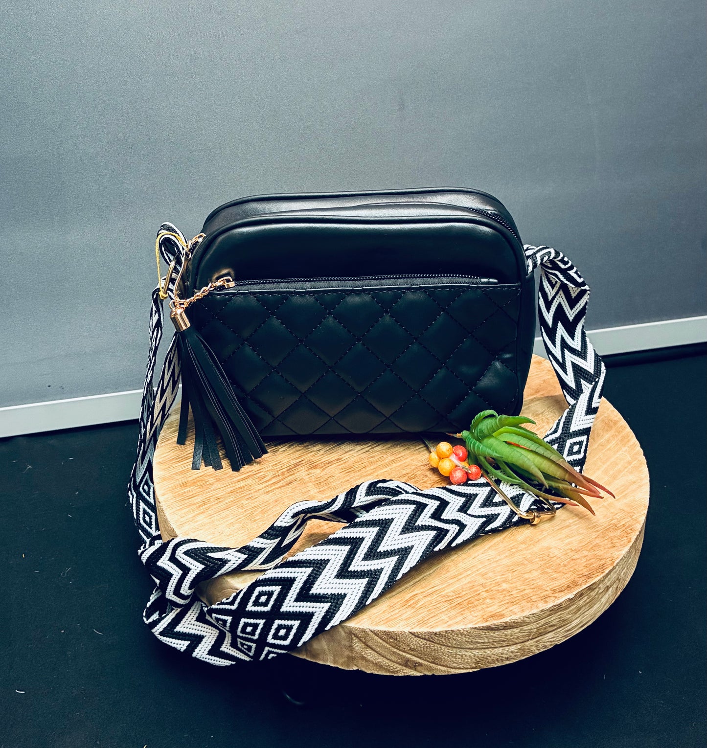 Blk square purse with chevron strap
