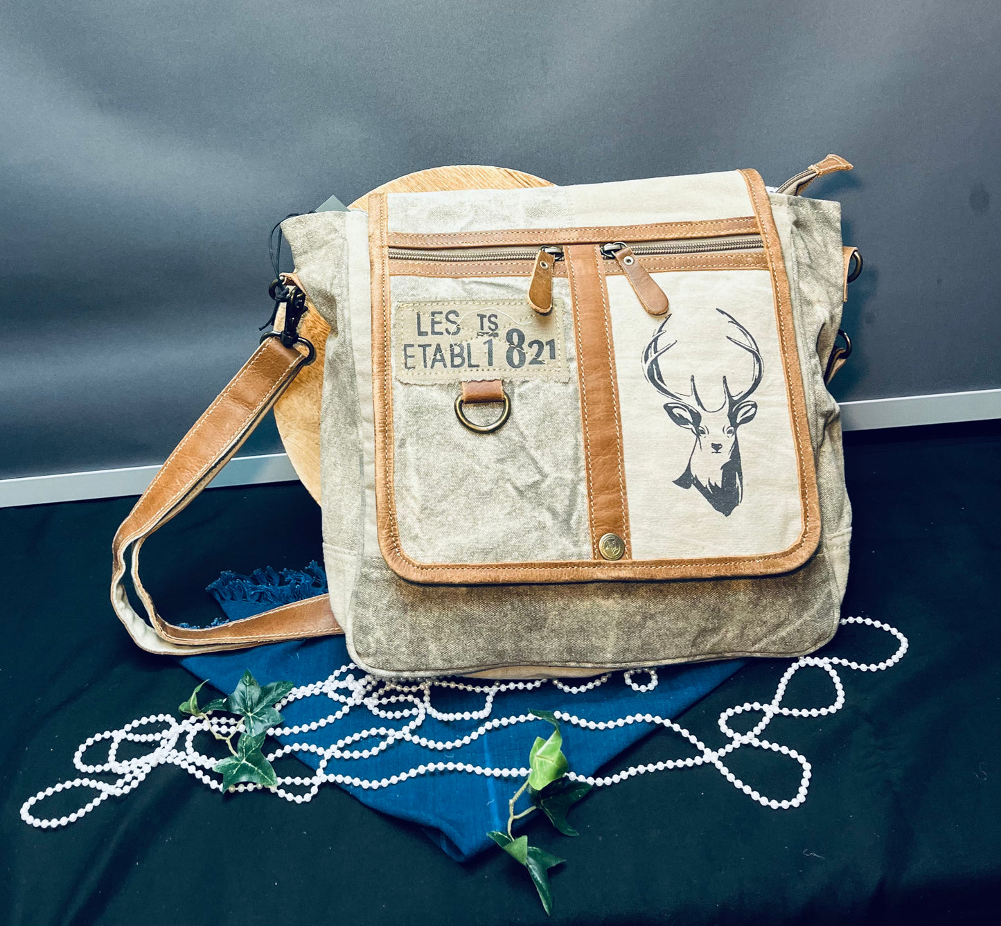 White hart deer shoulder bag