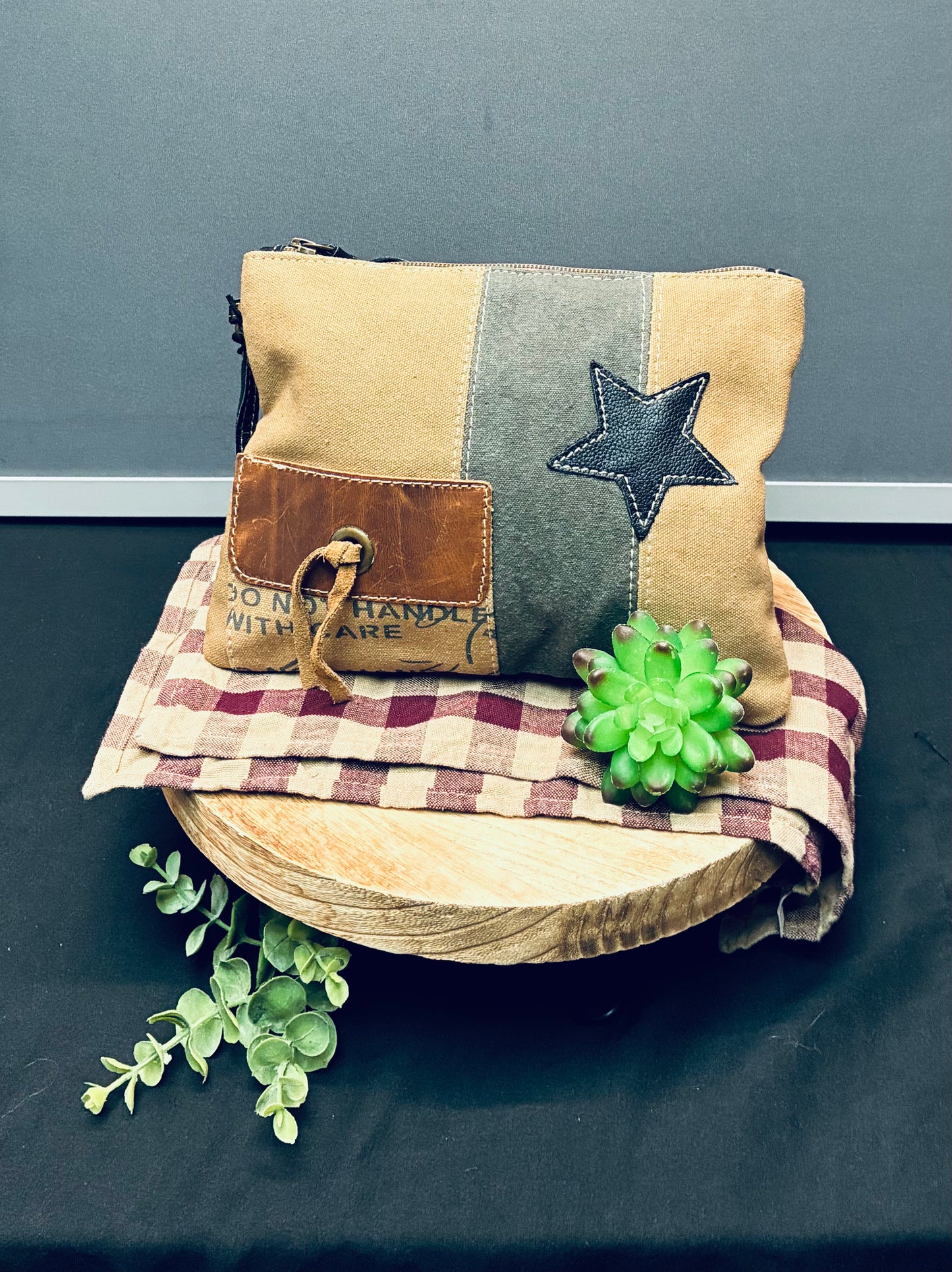 Montrielle vintage series pouch