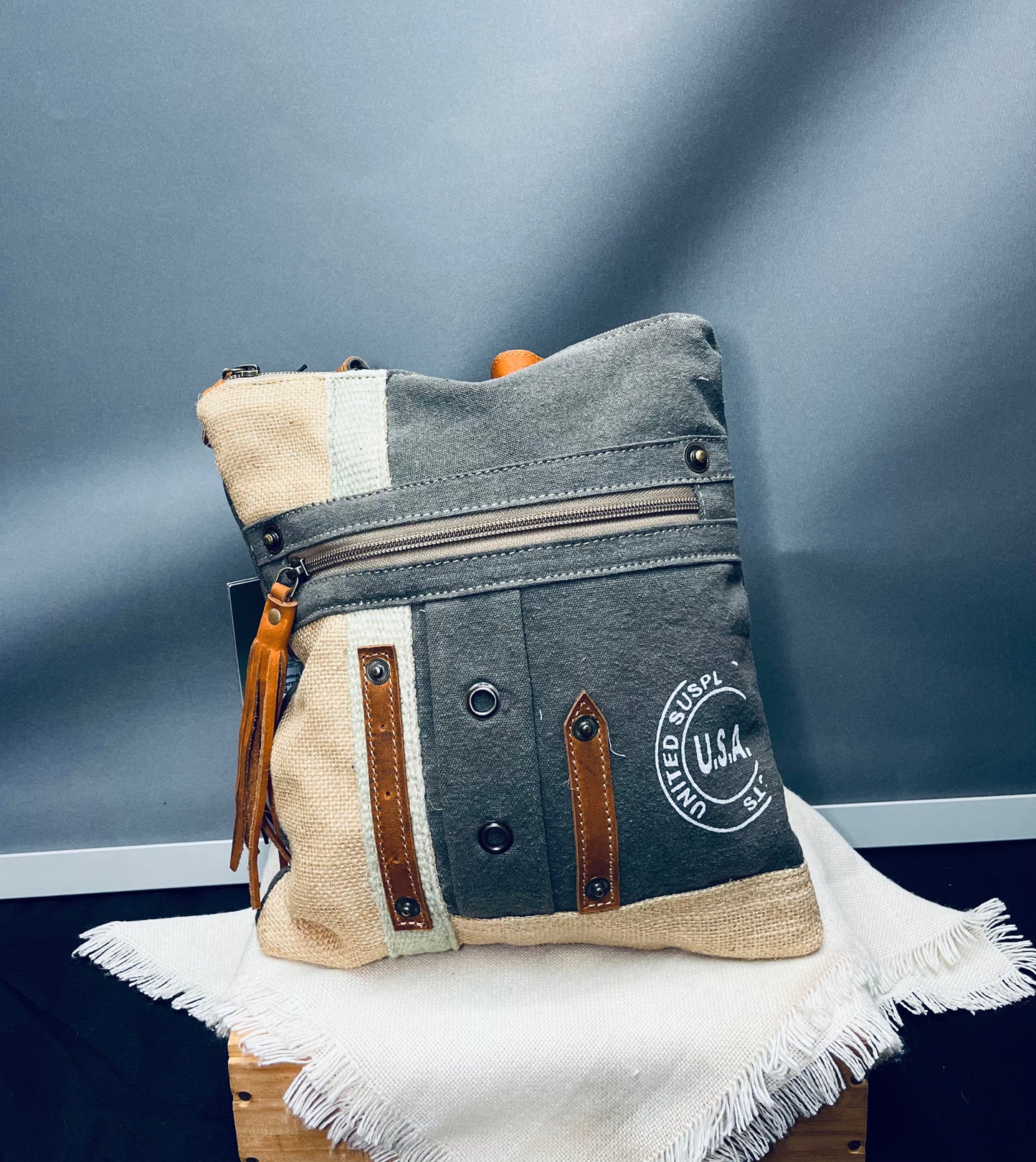 USA canvas patch crossbody