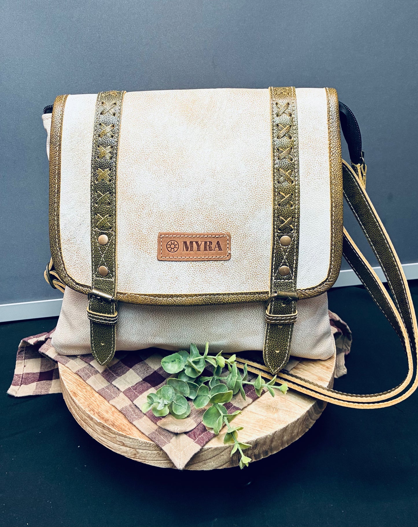 Boss hide western conceal carry bag