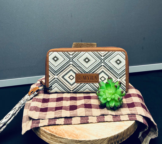 Kilim trail western wallet in brown