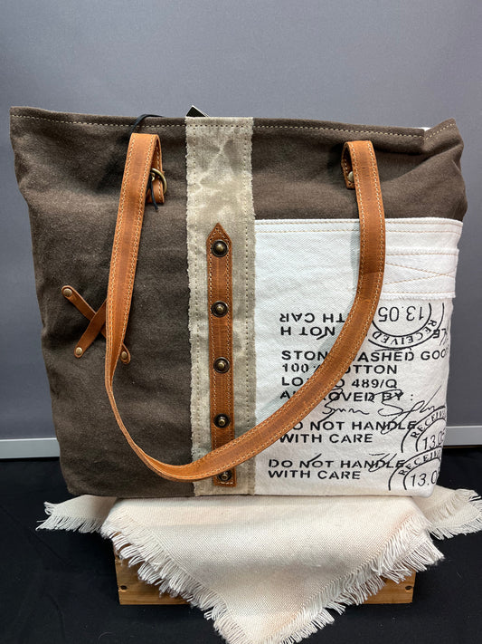 Graded cotton farmland tote bag
