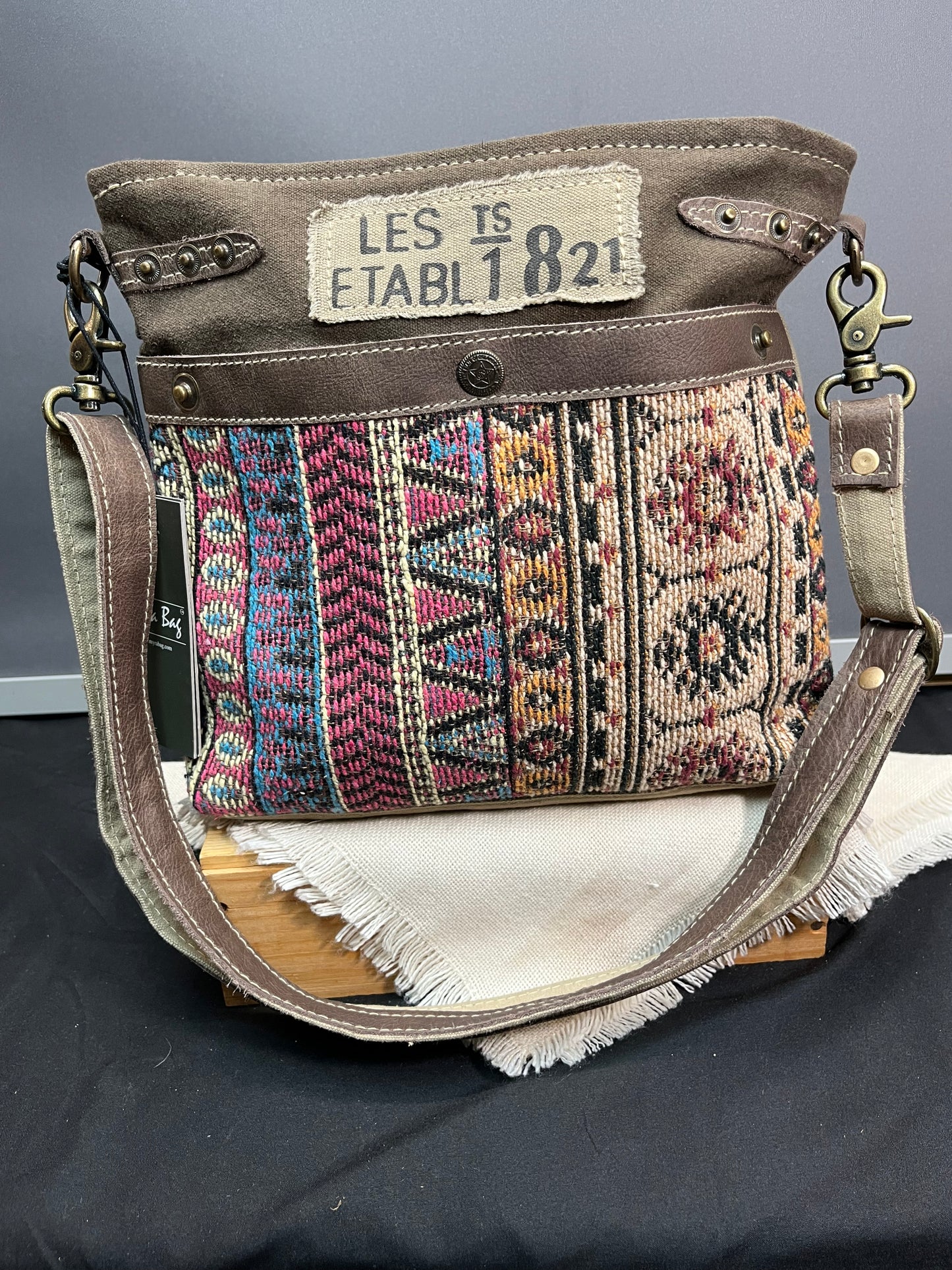 Vintage journeys small crossbody bag