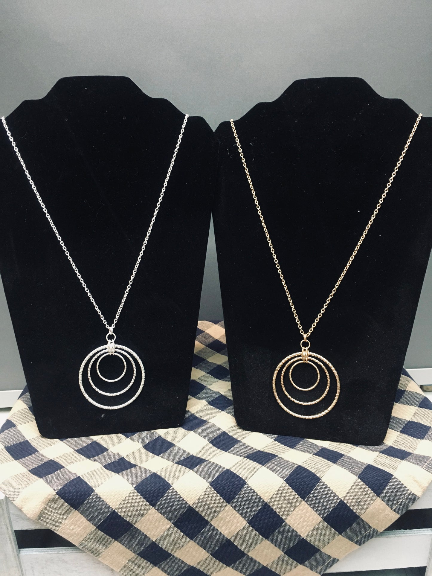 Silver and gold layer circles