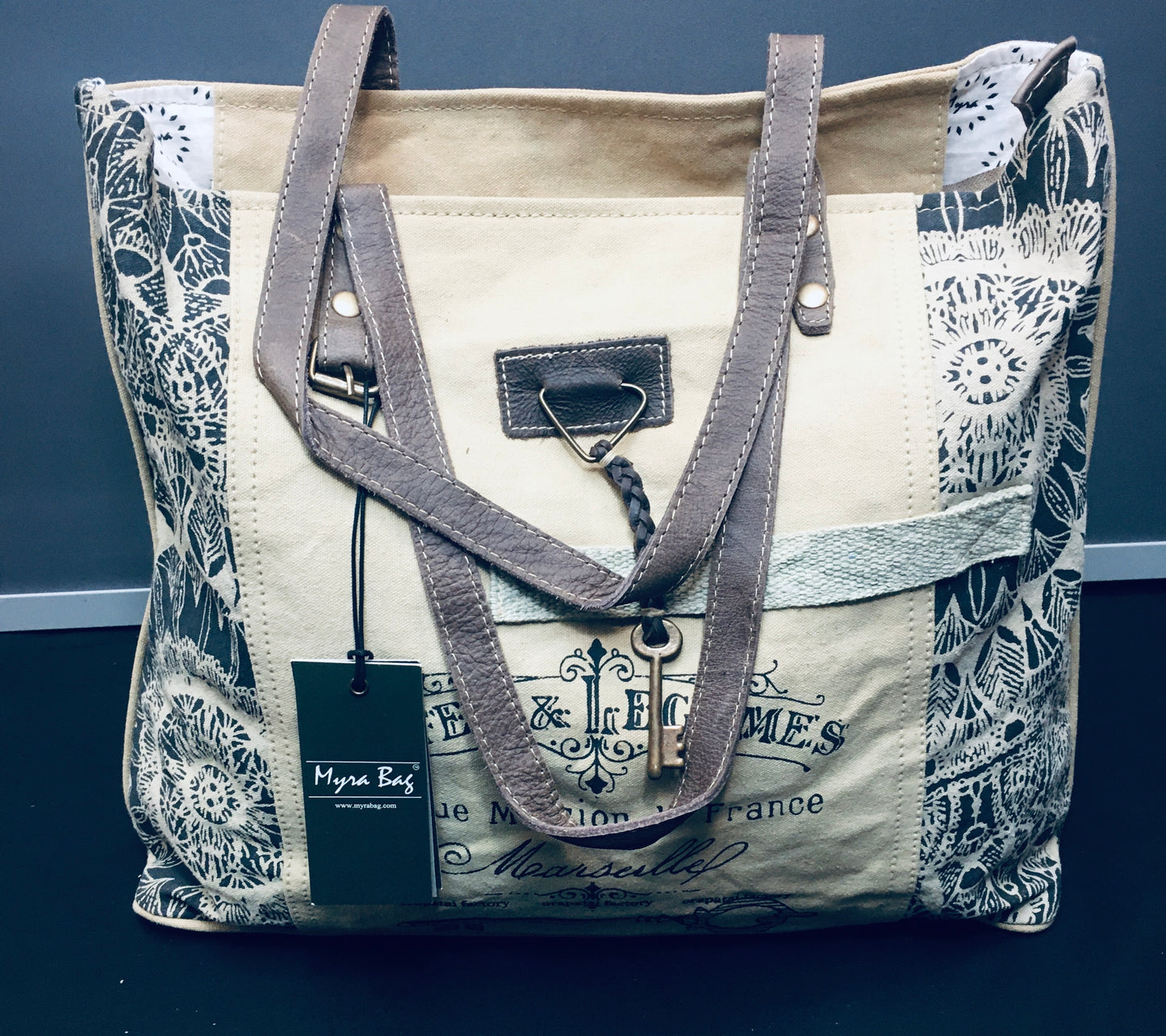 Clasp Tote