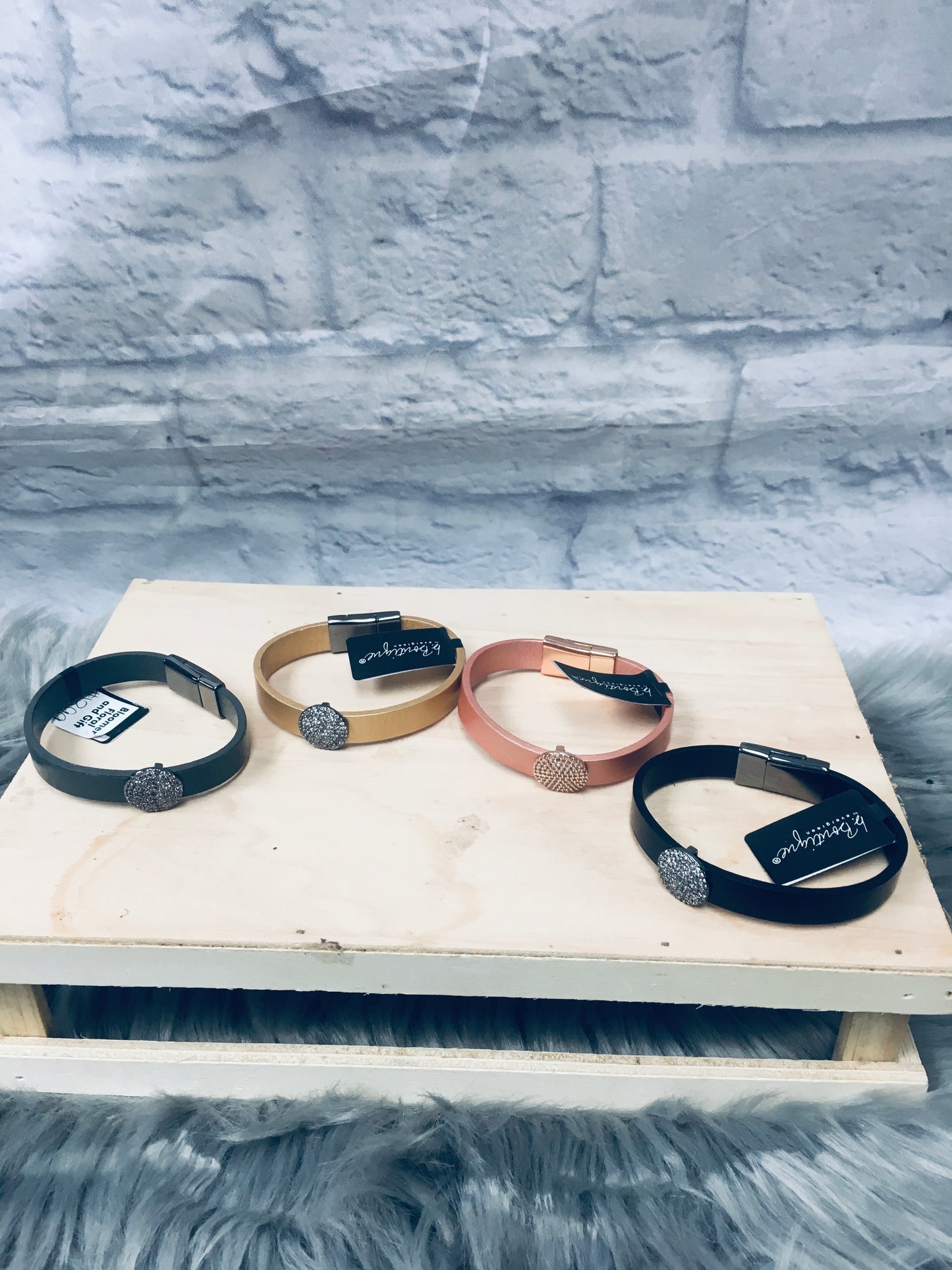 Leather bling magnetic bracelets