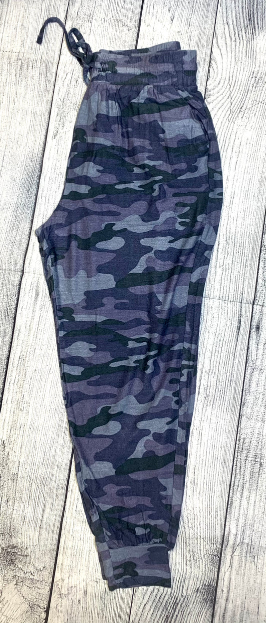 Navy Camo Joggers with pockets.