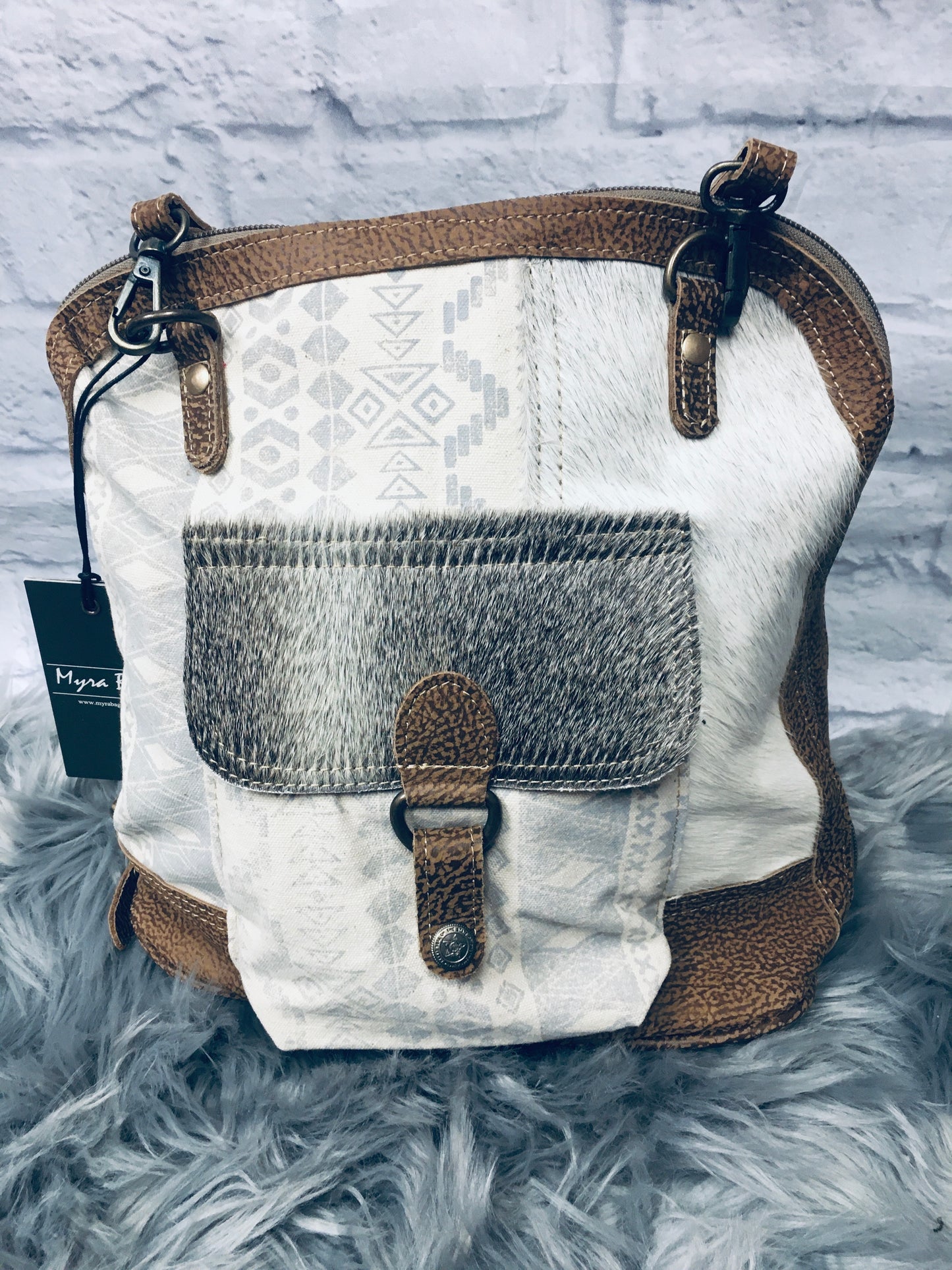 Cream pocket Myra back pack